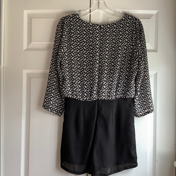 Romper - Picture 2 of 2